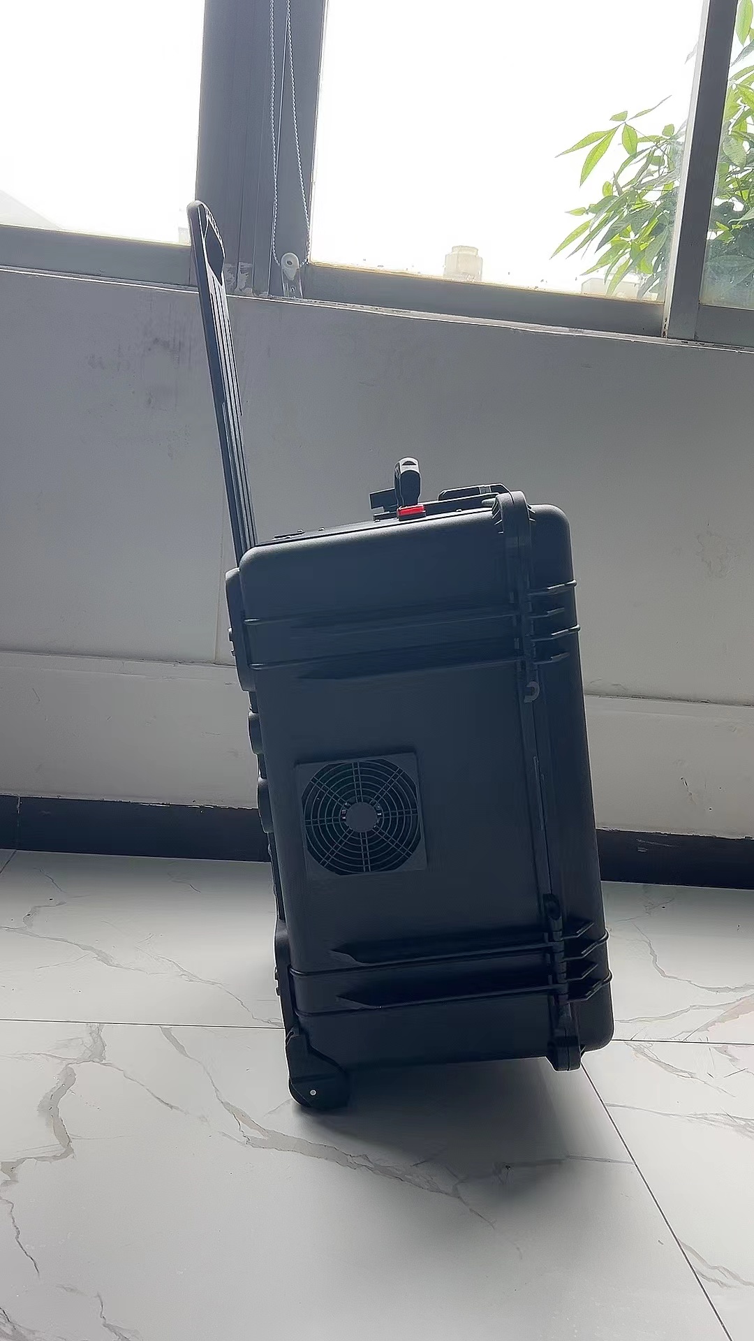 黄陵手拉箱型移动通信干扰器